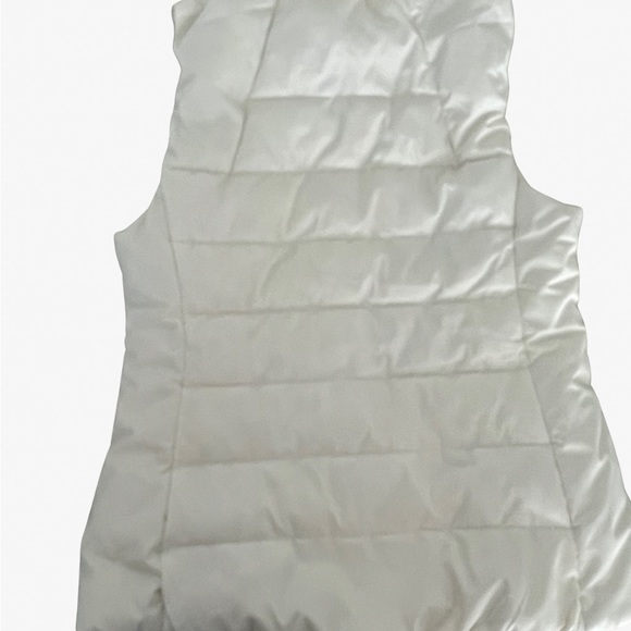 White Calvin Klein Puffer Vest size Medium - Picture 4 of 6